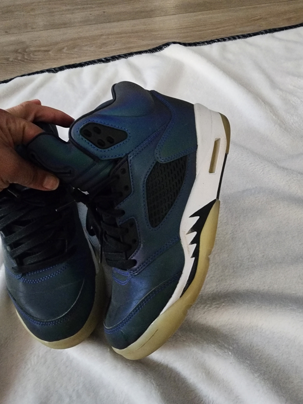 Jordan Men’s Iridescent Teal & Black Basketball Sneakers